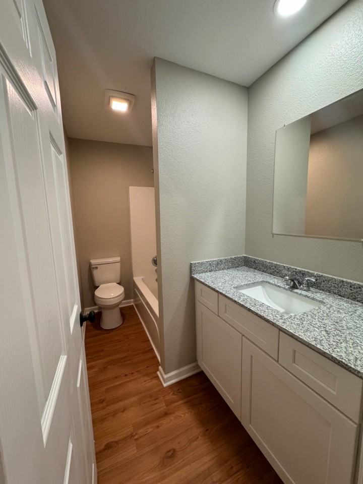 104 Park Row - Photo 6 of 9