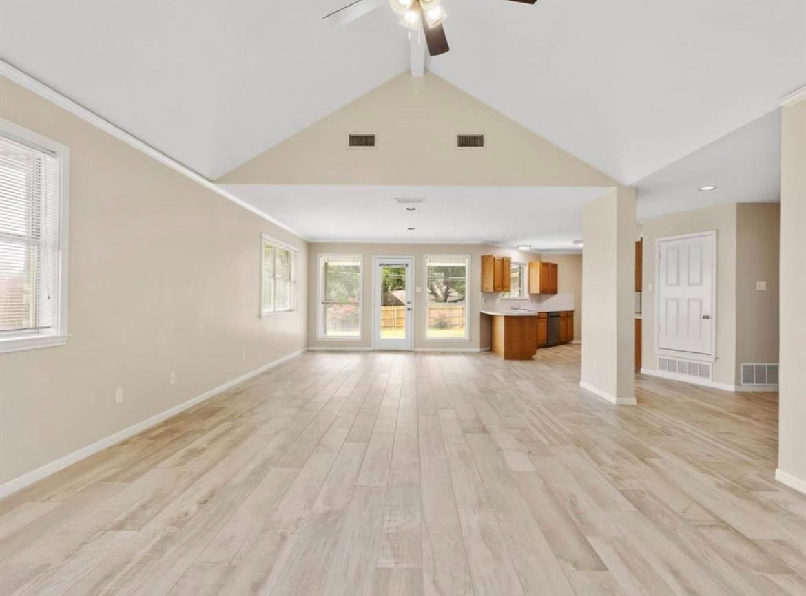 5313 Mission Cir - Photo 2 of 10