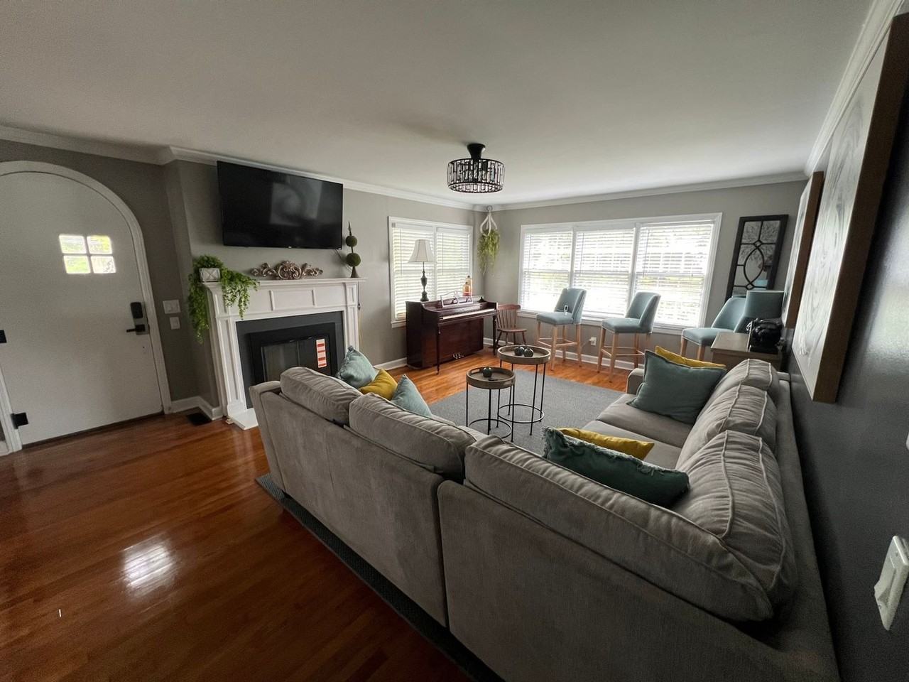 11857 Main St - Photo 3 of 22