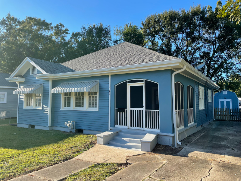 305 Terrebonne St - Photo 3 of 22