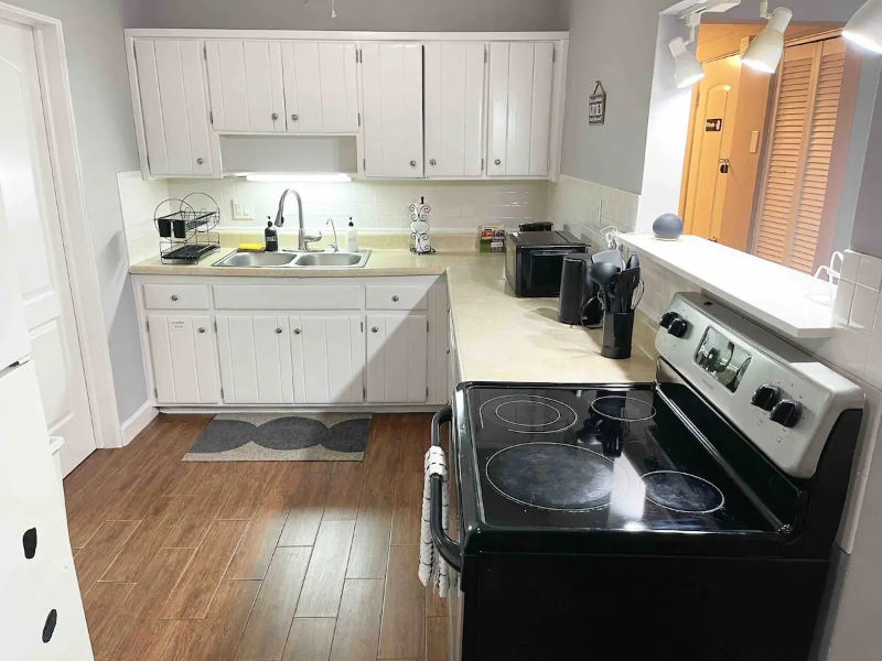 521 Morocco Ave - Photo 6 of 15