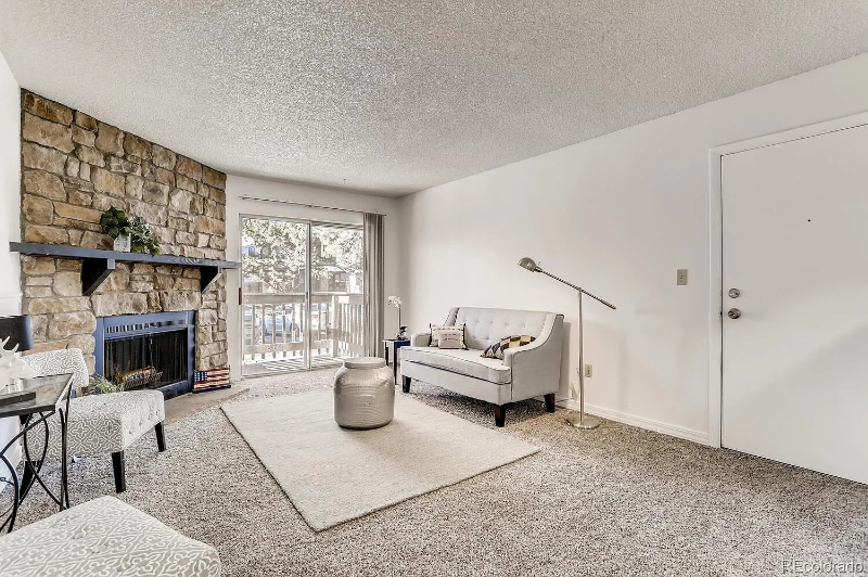 1766 S Pitkin Cir #A - Photo 4 of 9