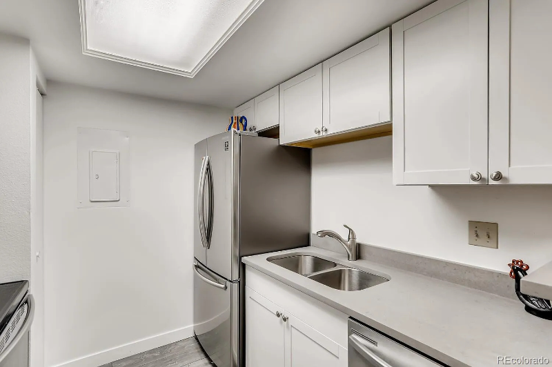 1766 S Pitkin Cir #A - Photo 6 of 9