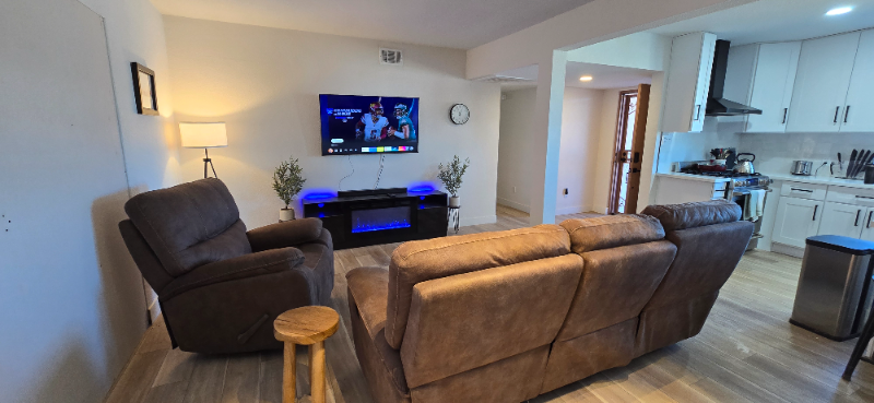 1733 Ophir Dr - Photo 2 of 16