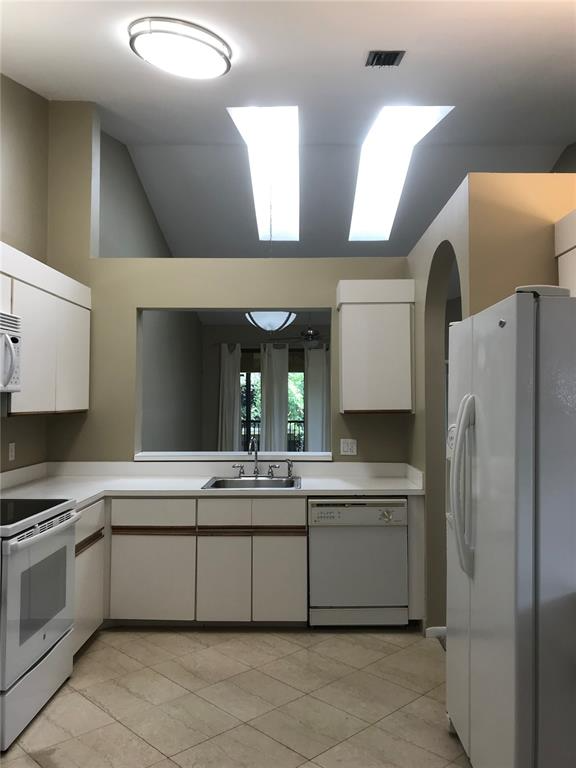 9834 Nw 1st Ct - Photo 3 of 15