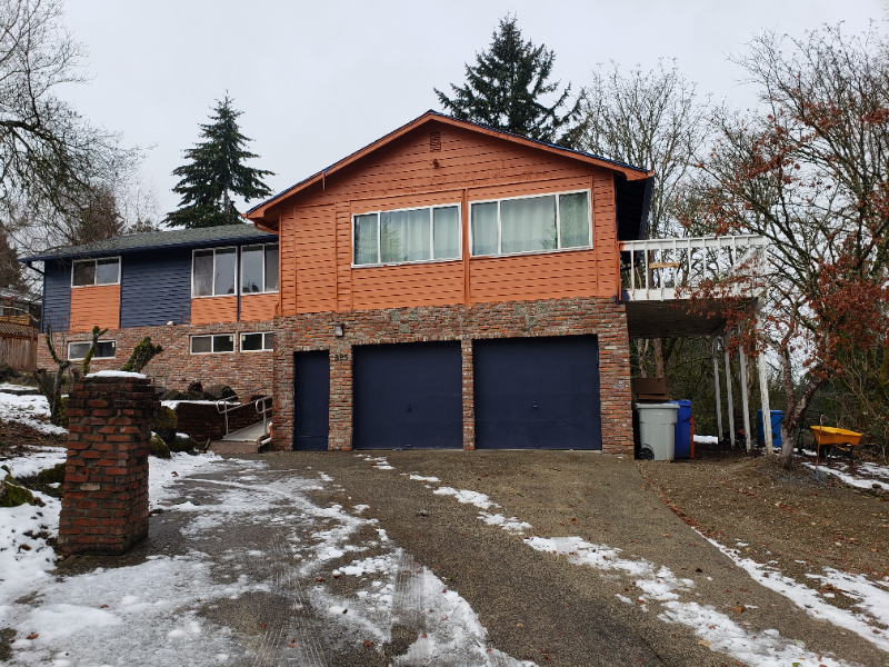 825 Tilden Ave - Photo 2 of 6