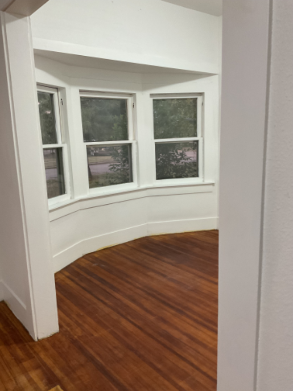 608 Silas St - Photo 6 of 10