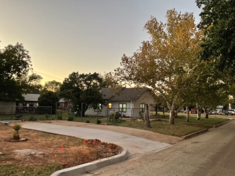 608 Silas St - Photo 7 of 10