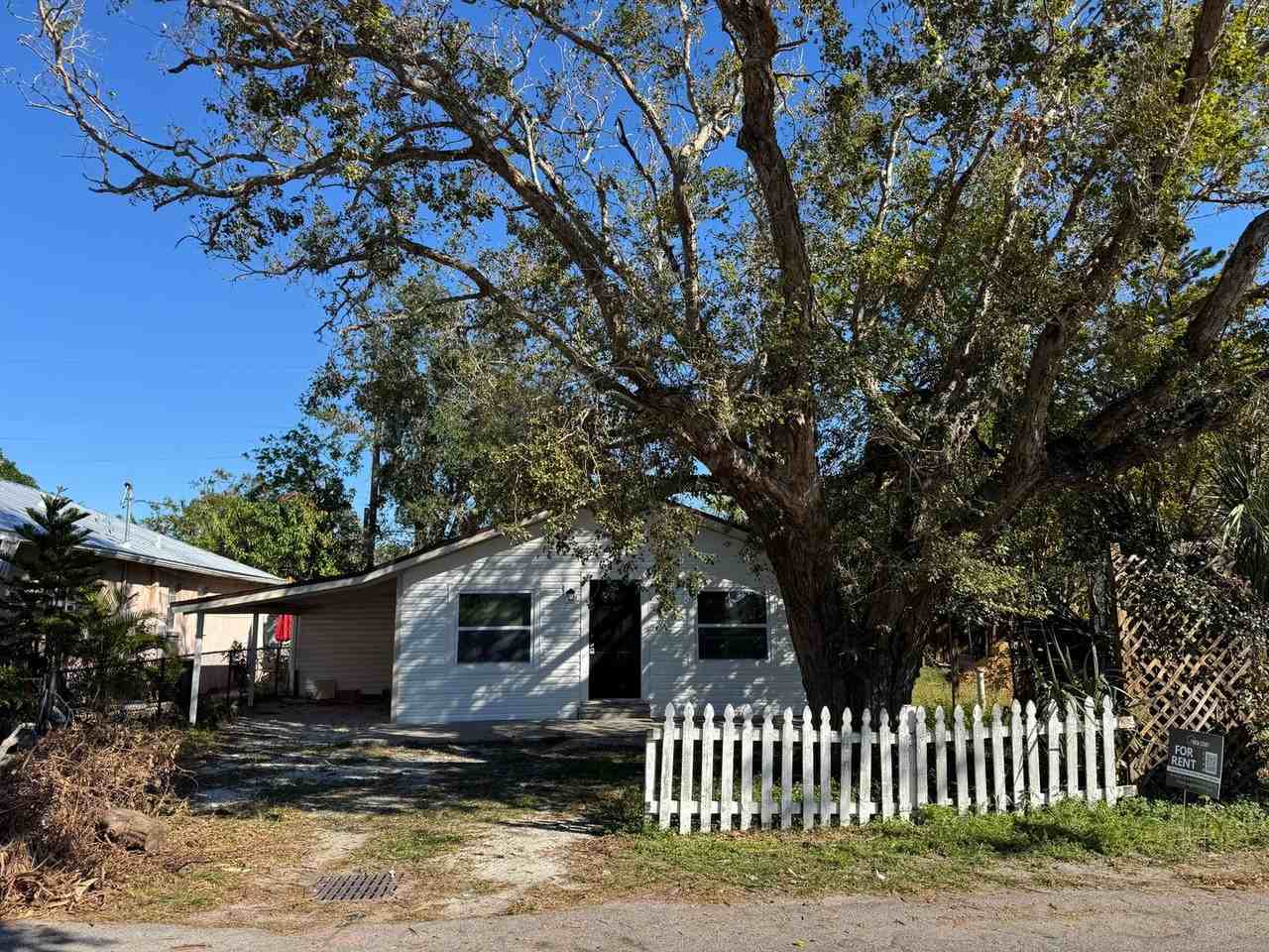 3701 16th St W - Photo 3 of 28