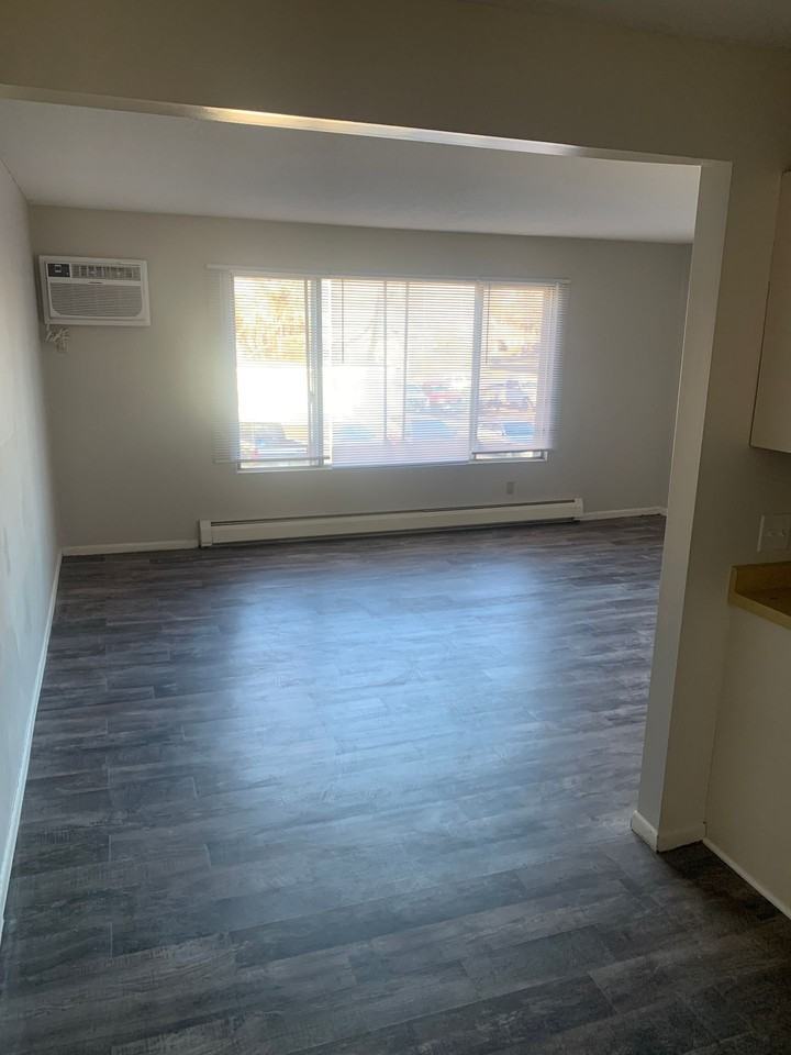 2-845 - Photo 5 of 6