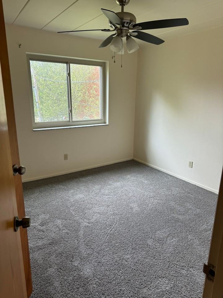 5th Ave Apartments - Photo 3 of 30