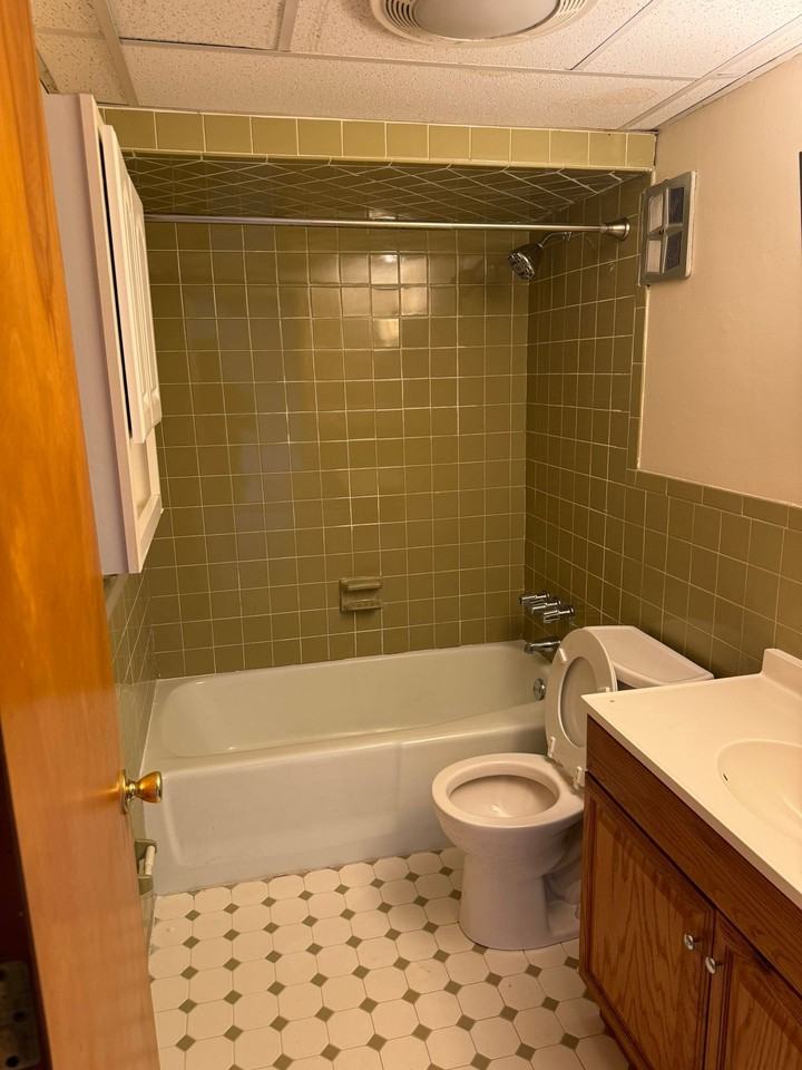5th Ave Apartments - Photo 5 of 30