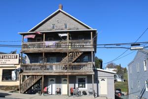 featured image of 31 E High St