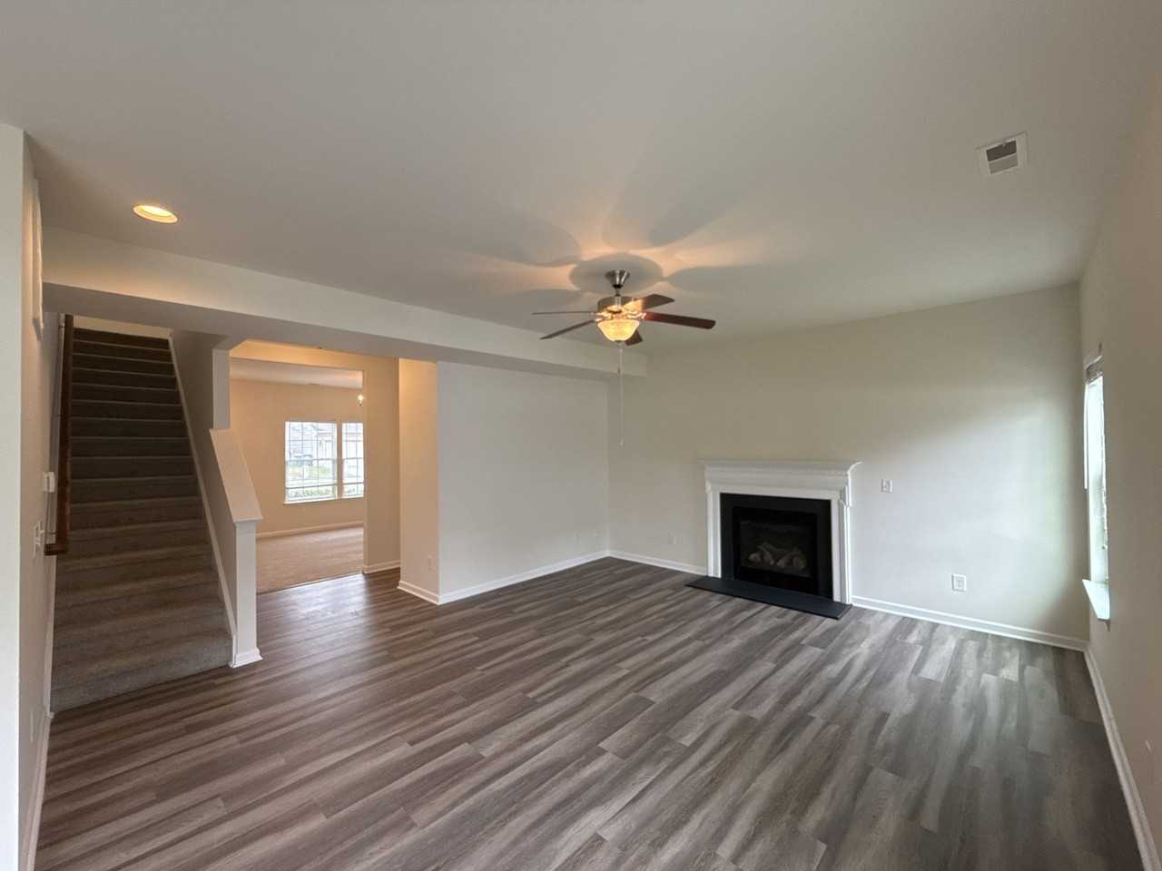 10876 Tailwater St - Photo 3 of 17