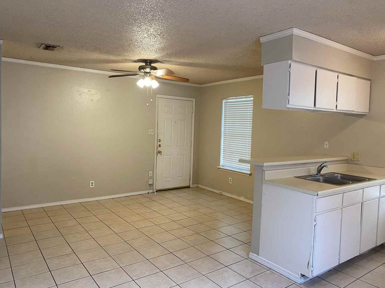 807 W Olmos Dr - Photo 3 of 10