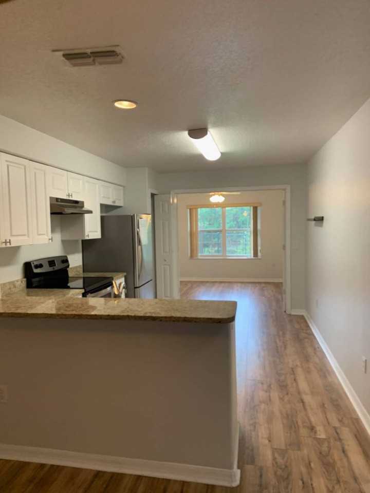 38A Lindsay Dr - Photo 5 of 16