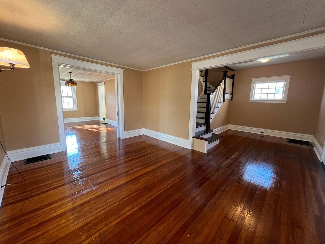 507 E Graham St - Photo 3 of 15