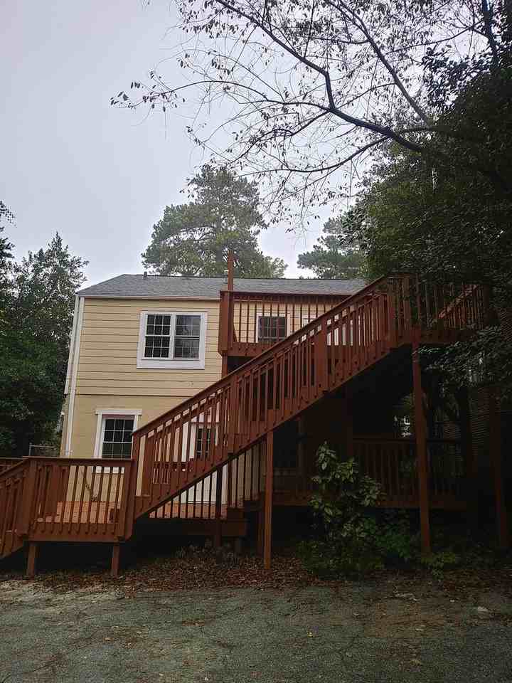 239 Lindbergh Dr Ne - Photo 2 of 11