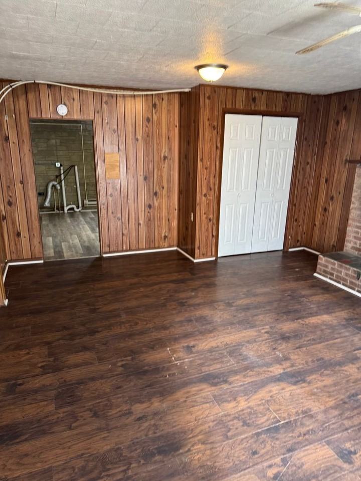 327 N Centre St - Photo 7 of 23