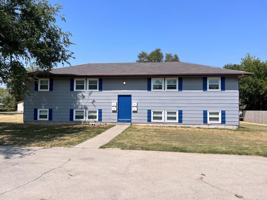 featured image of 810 W 11th St #1