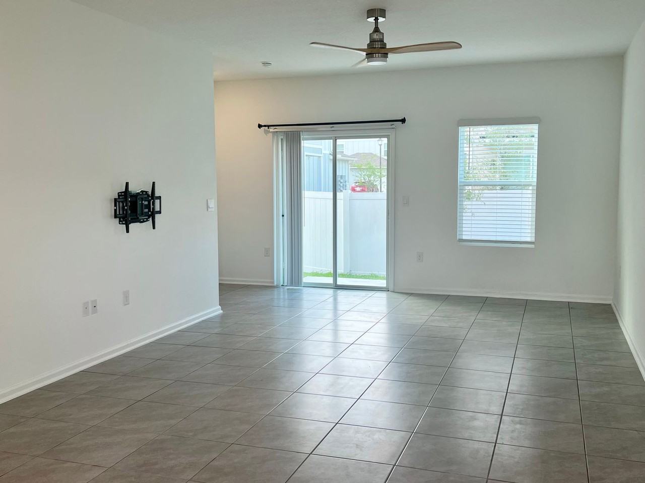 3988 Bay Hawk Ct - Photo 2 of 16