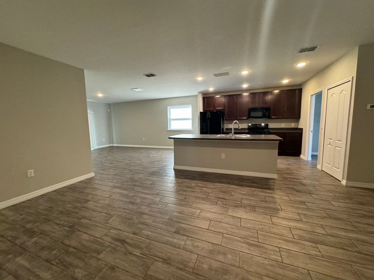 286 E Fiesta Key Loop - Photo 5 of 15