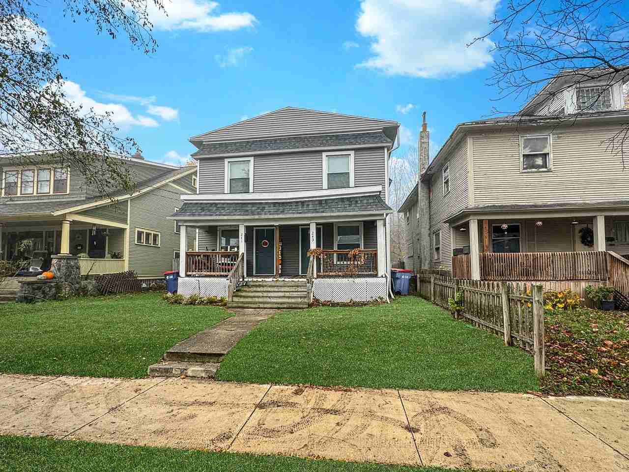 241 Valley Ave Nw - Photo 2 of 19