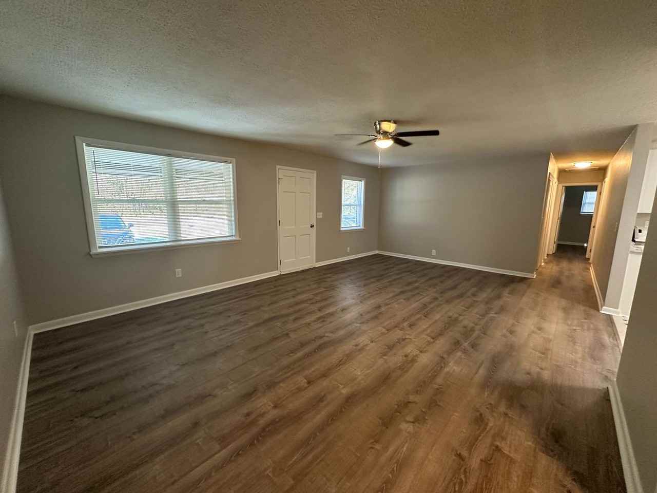 811 Allen St - Photo 3 of 16