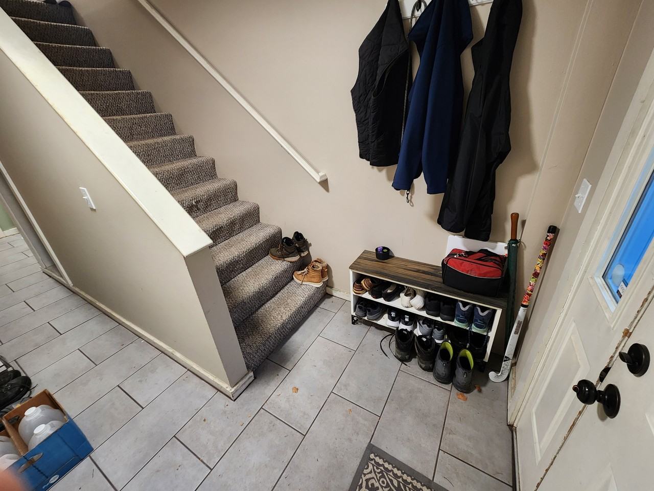 240 Valley West Way - Photo 2 of 24