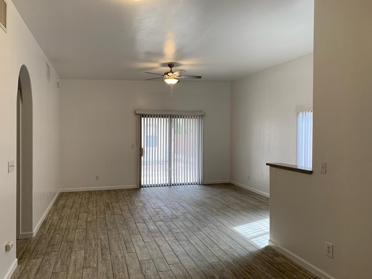 917 East 7th Street - Photo 2 of 5