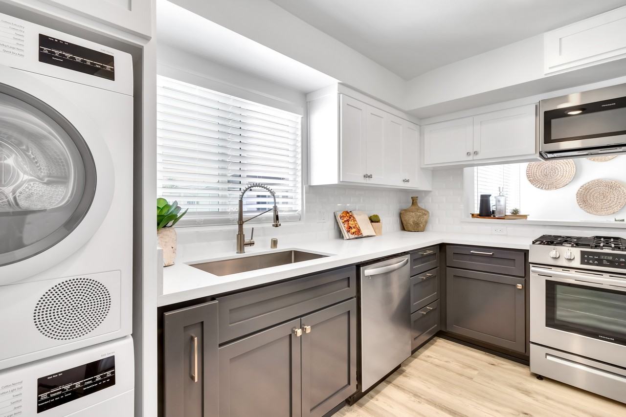 Dover Heights - Photo 3 of 45