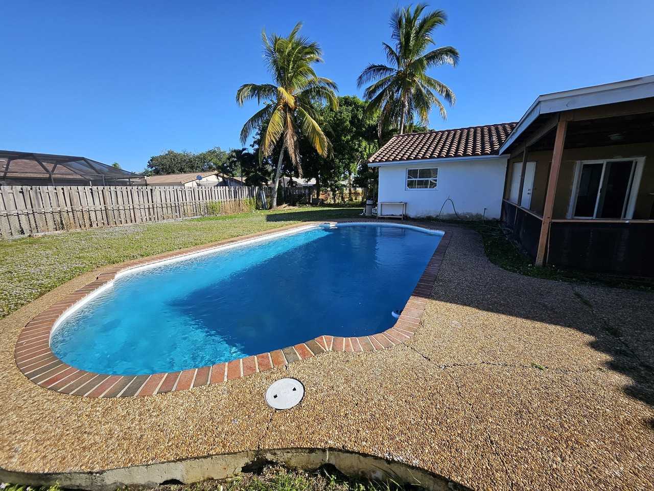 Nw 84th Ln - Photo 2 of 16