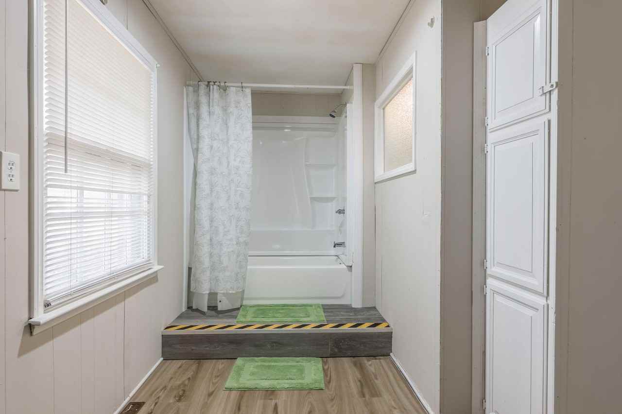 Mersington Ave - Photo 7 of 9