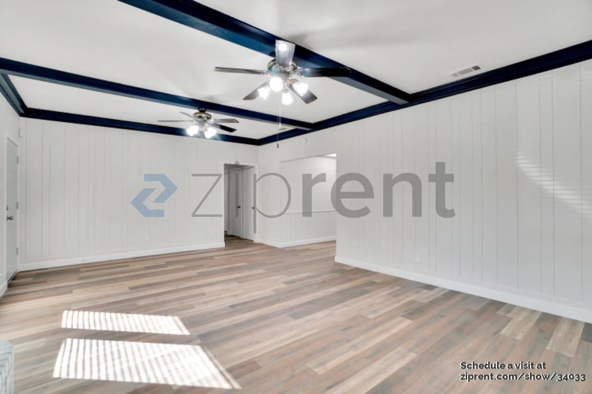 210 Park Ln - Photo 5 of 36