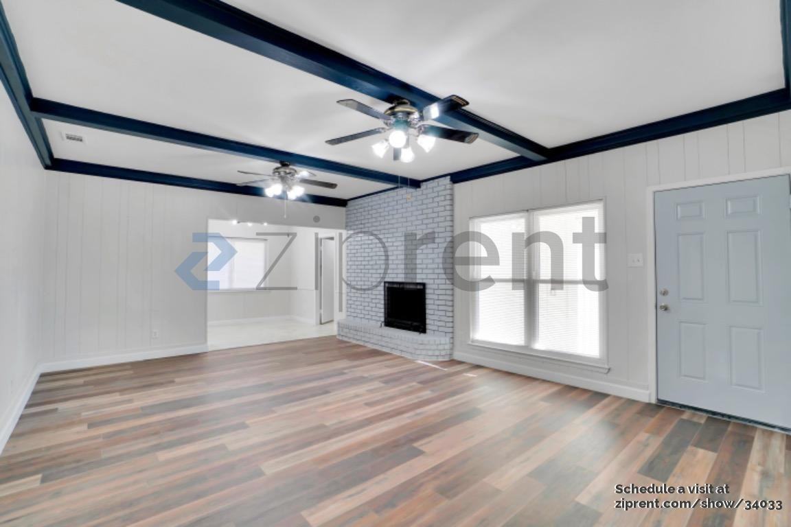 210 Park Ln - Photo 7 of 36