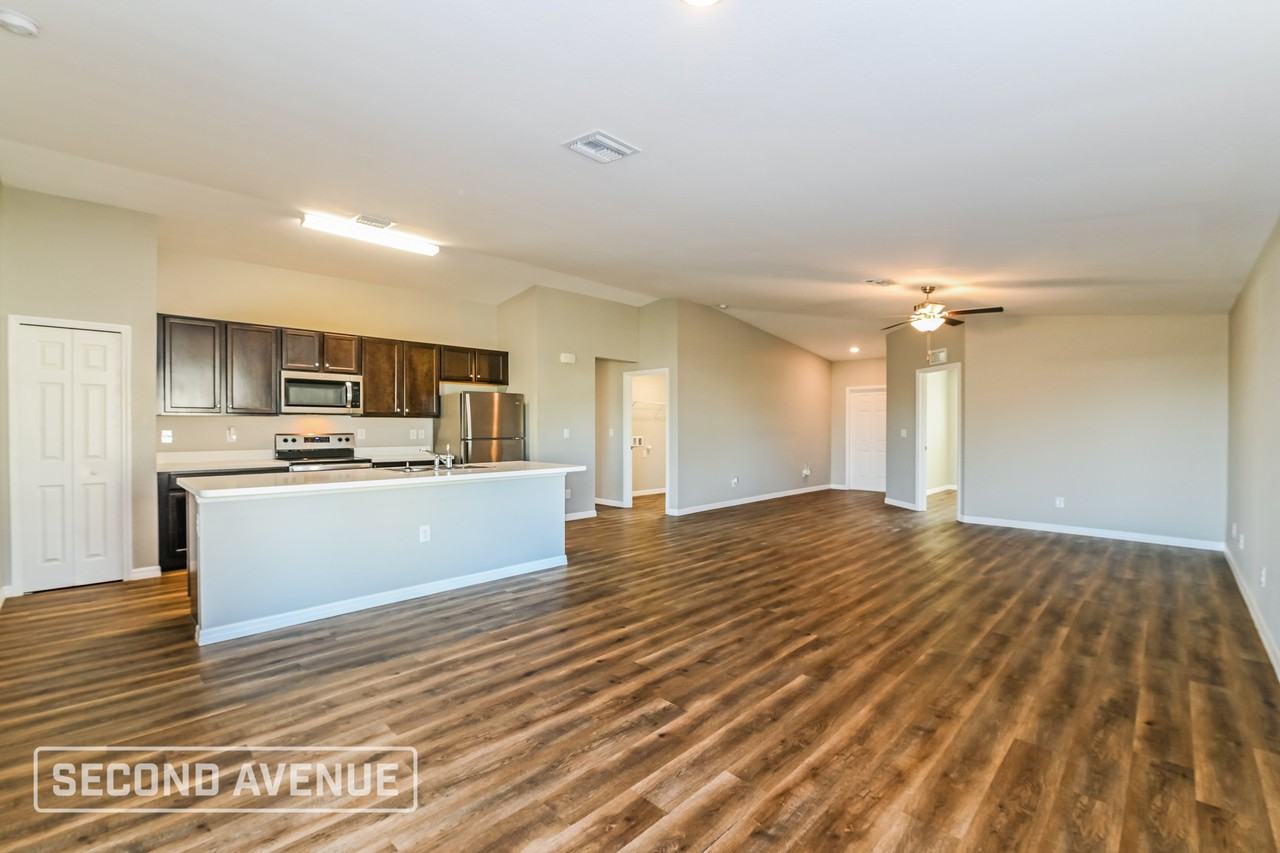 1909 Ne Juanita Pl - Photo 6 of 27