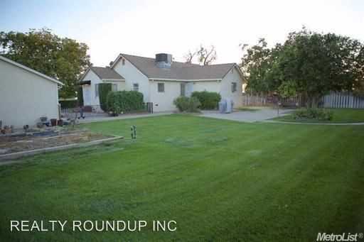 9255 Orr Rd - Photo 3 of 14