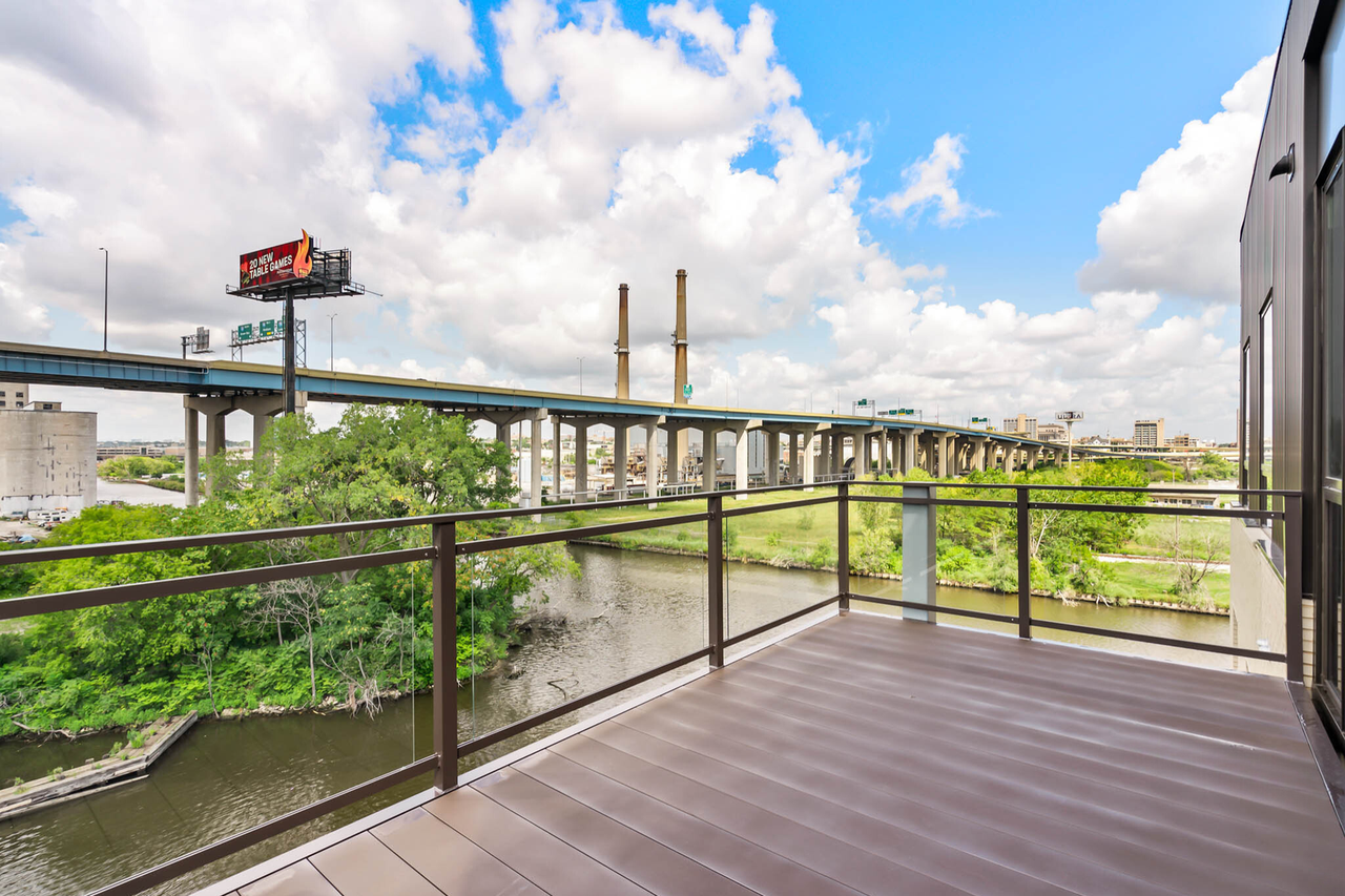 Power House - Photo 4 of 50