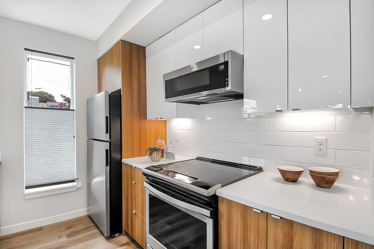 Julian Apartments - Photo 7 of 31