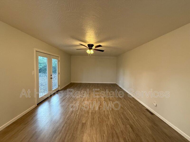 2734 E Cragmont St - Photo 2 of 8
