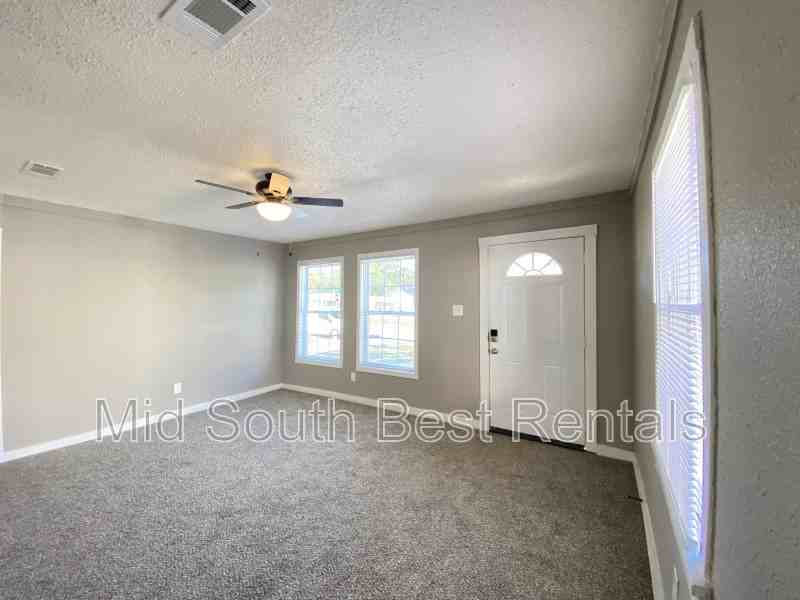 2719 Abigail St - Photo 2 of 8