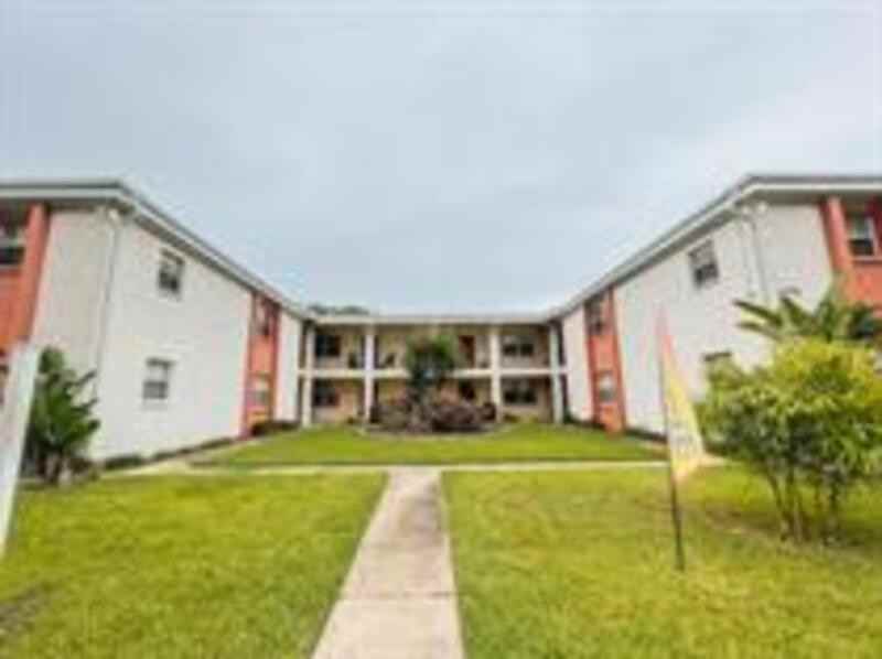 4729 39th Ave N - Photo 2 of 35