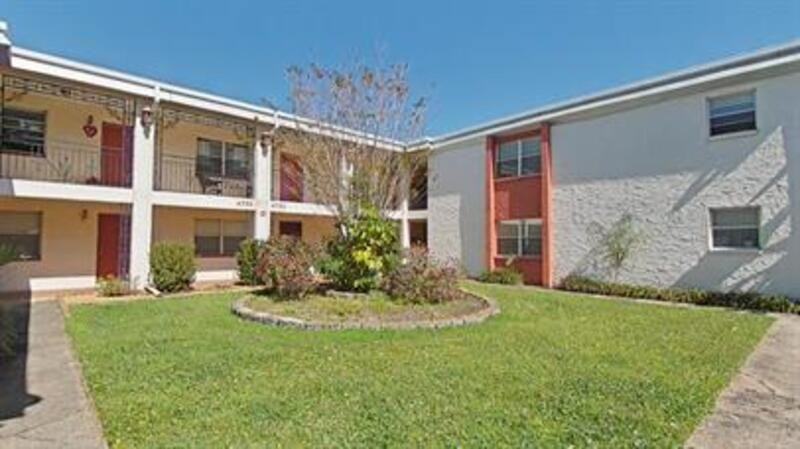 4729 39th Ave N - Photo 3 of 35