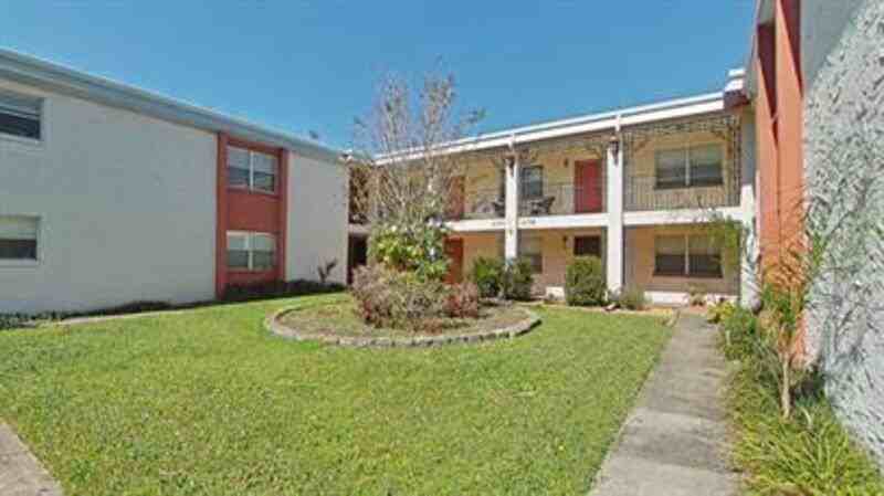 4729 39th Ave N - Photo 6 of 35