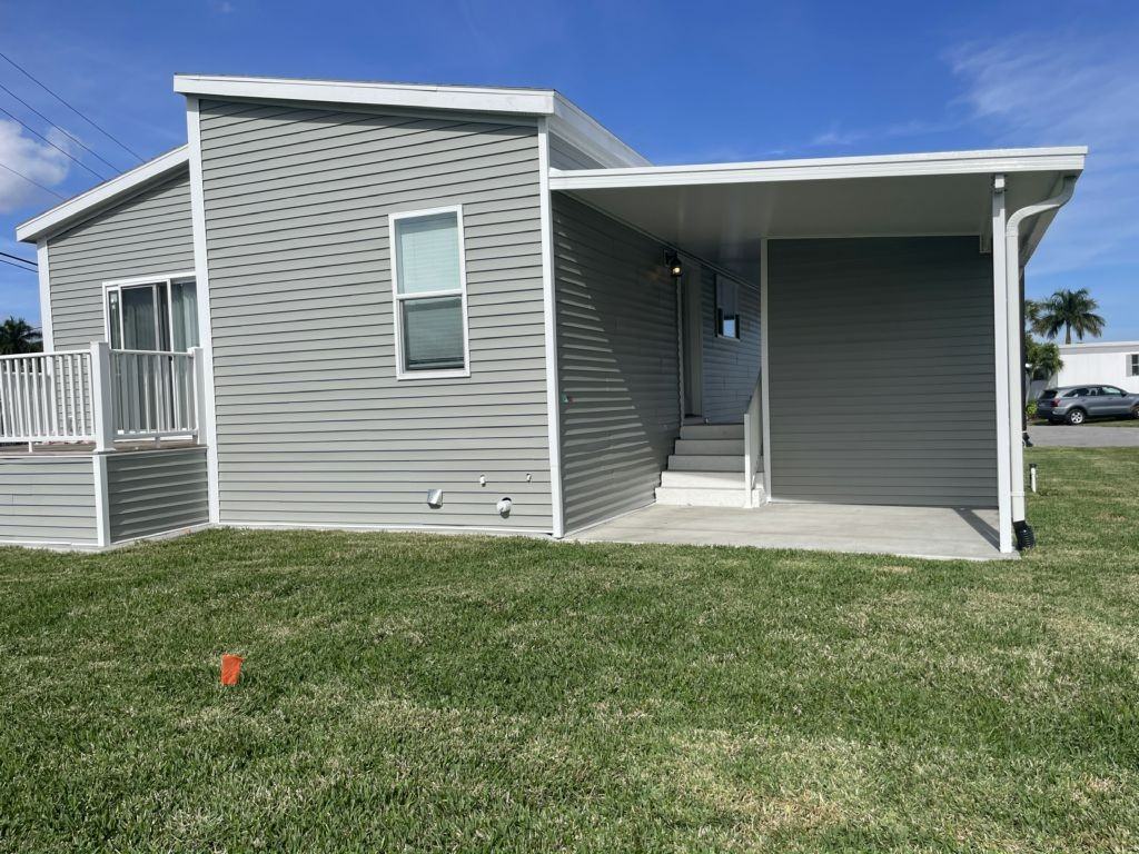 7314 44th Trl N #620 - Photo 2 of 35