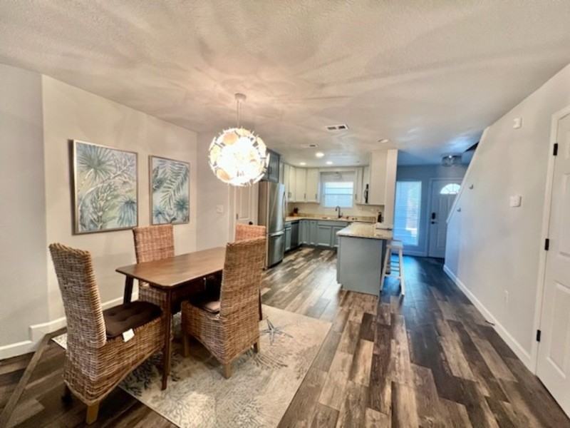 235 Pelican Pl #11 - Photo 4 of 21