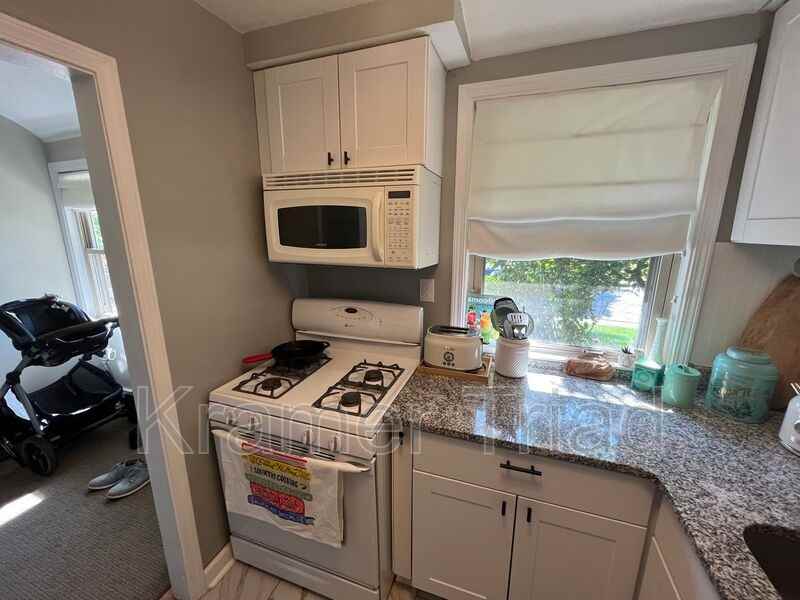 3503 Edgewood Dr - Photo 6 of 31