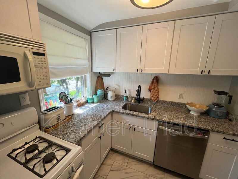 3503 Edgewood Dr - Photo 7 of 31