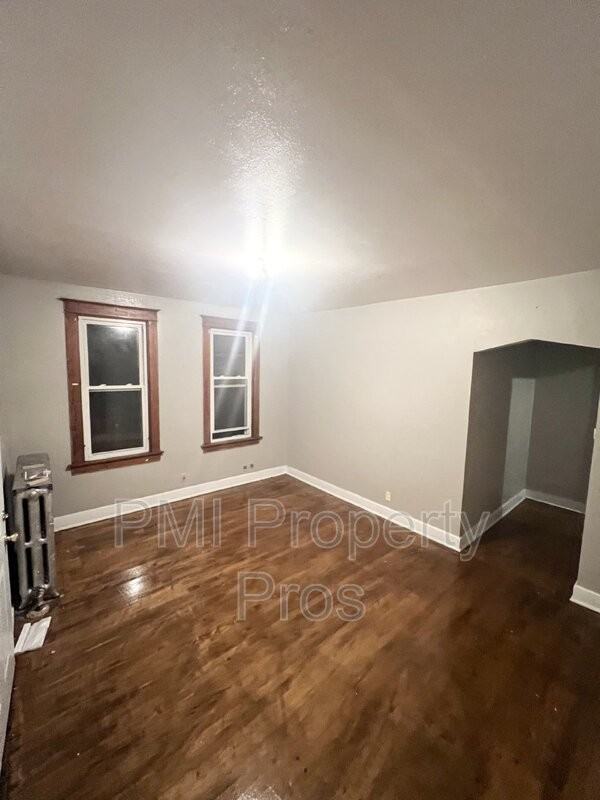 1560A S 7th St - Photo 2 of 7