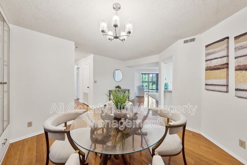 1600 N Oak St #525 - Photo 4 of 20